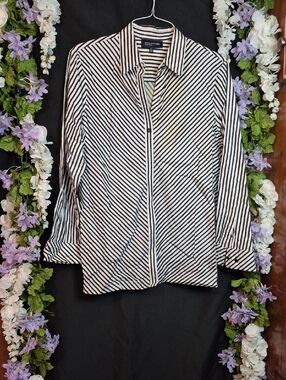 Jones New York Black and White Diagonal Stripe Button-Down Shirt
